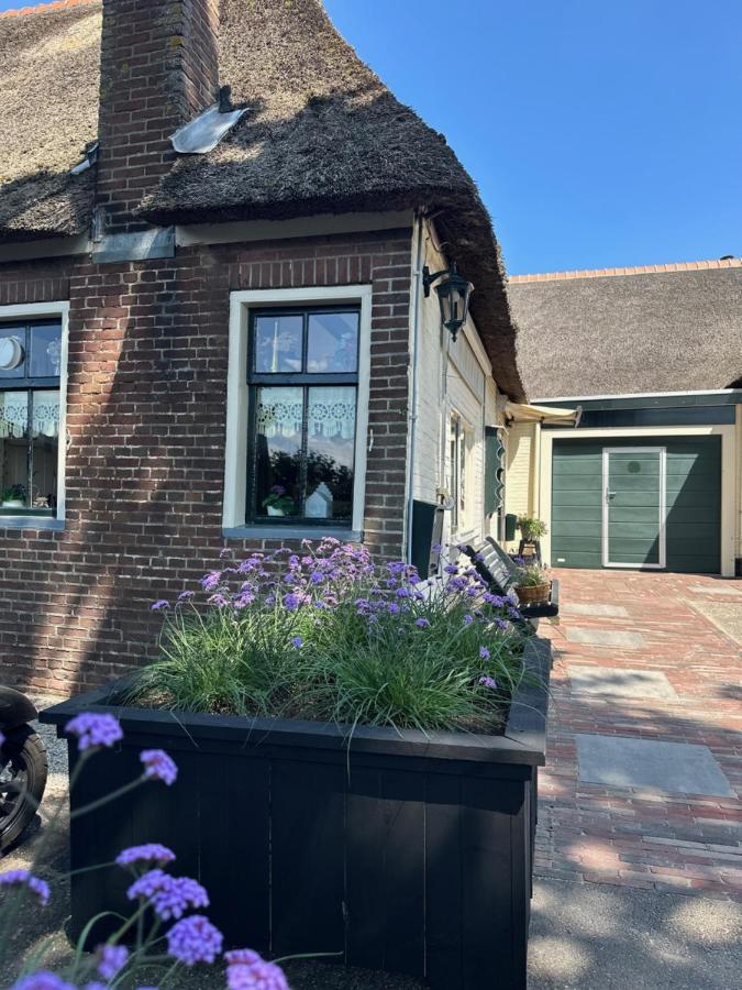 Gezellige Stacaravan Met Groot, Zonnig Terras! Belt-Schutsloot Экстерьер фото