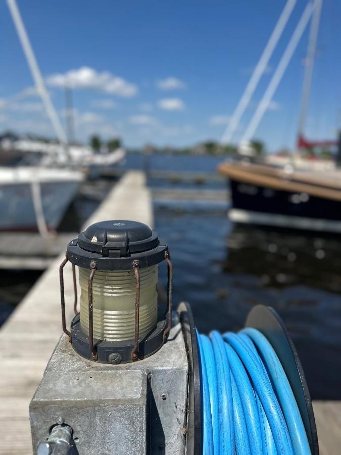 Gezellige Stacaravan Met Groot, Zonnig Terras! Belt-Schutsloot Экстерьер фото